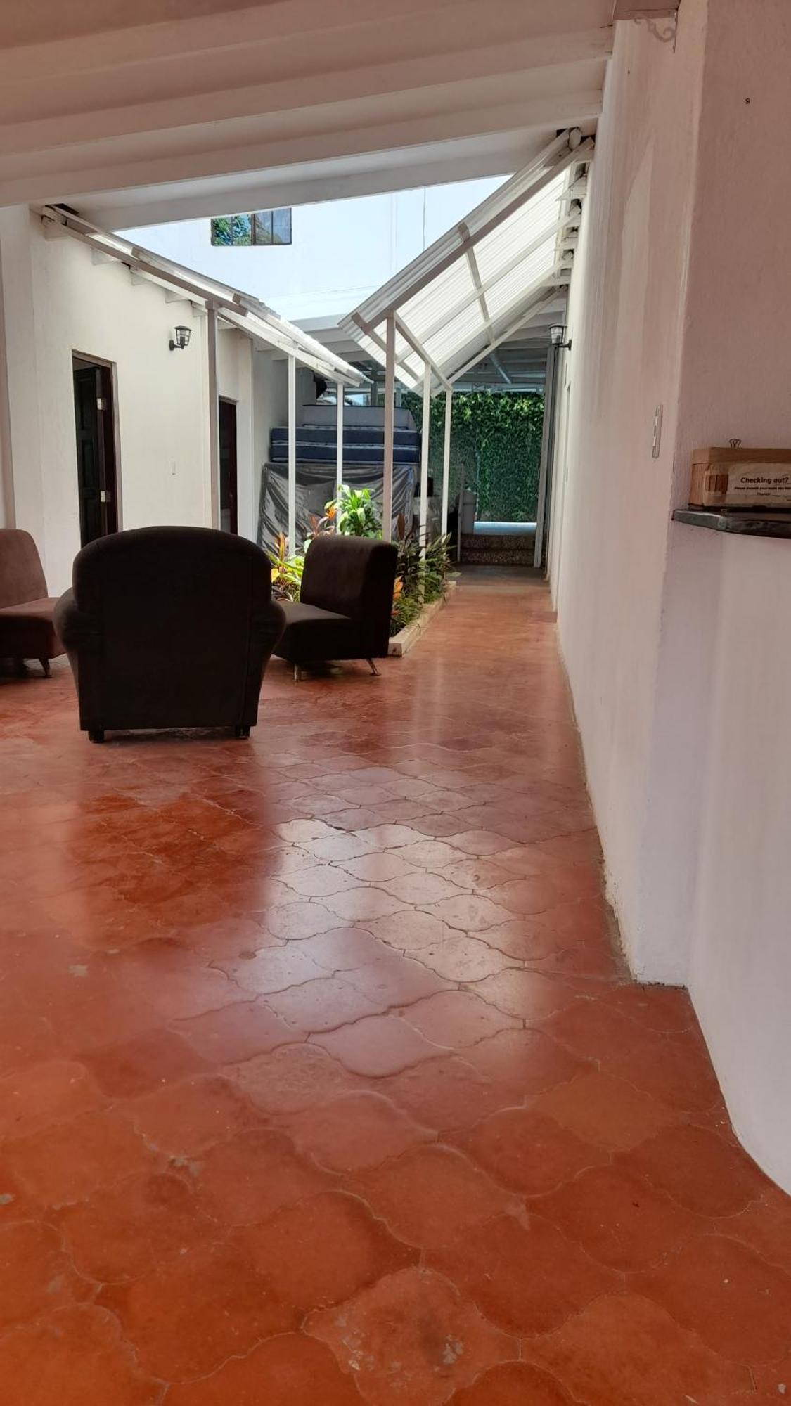 Managua Inn Buitenkant foto